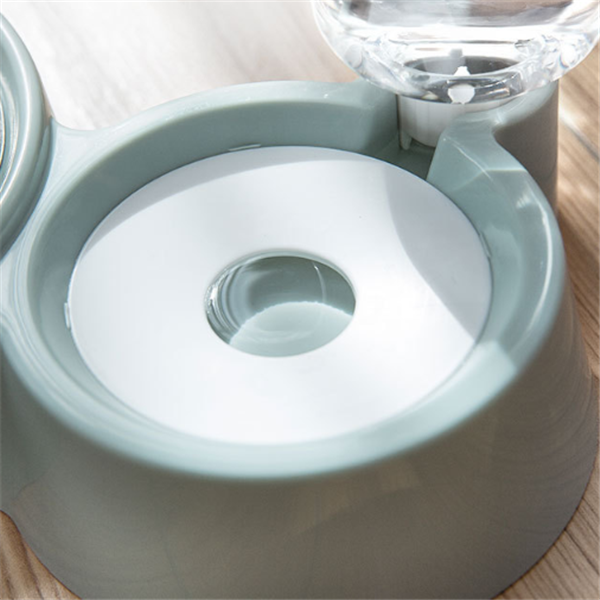 Pet Feeder and Water Dispenser for Dogs and Cats